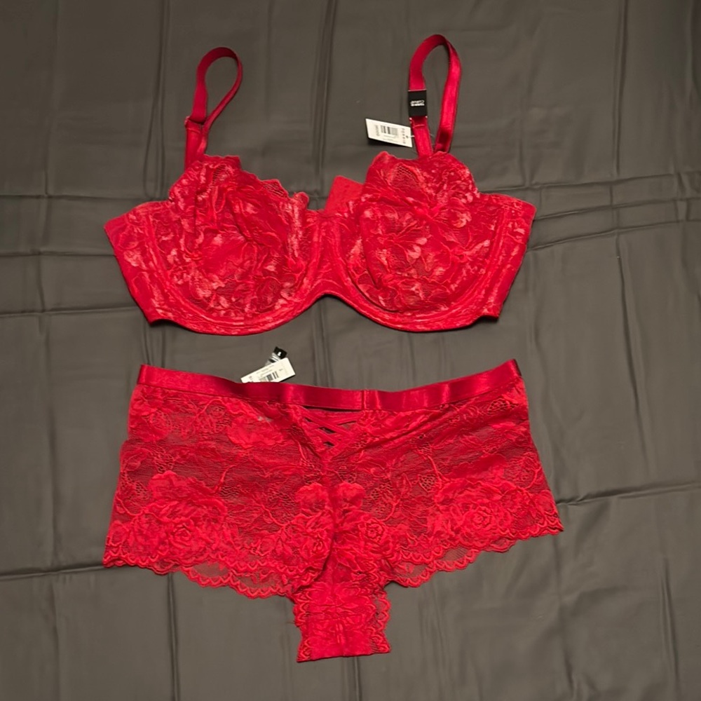 Torrid NWT Lace Bra and Panty Set